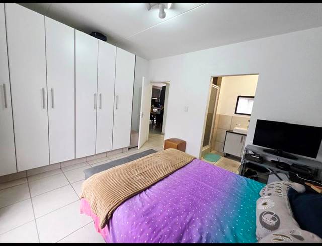 3 BEDROOM APARTMENT FOR SALE IN RAVENSWOOD